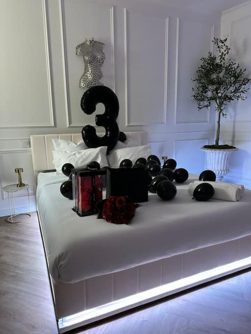 Les Chambres D Excellence Spa Sete Exterior photo